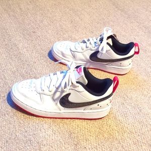 Nike Court Borough Low 2 Unisex Kids White Athletic Sneaker Shoes Size 4Y
